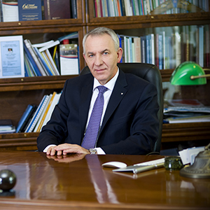 Dr. Evgeny Shlyakhto